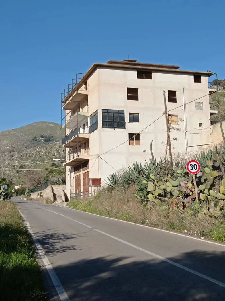 Palazzo/Stabile in vendita a Belmonte Mezzagno - foto 5