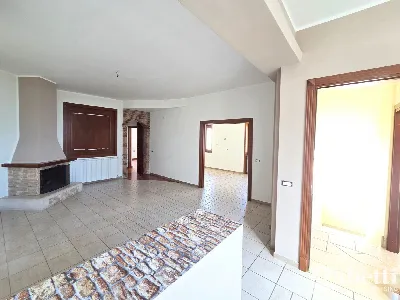 Appartamento in vendita a Pomigliano d'Arc... - foto 2