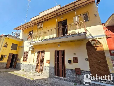 Palazzo/Stabile a Pomigliano d'Arco