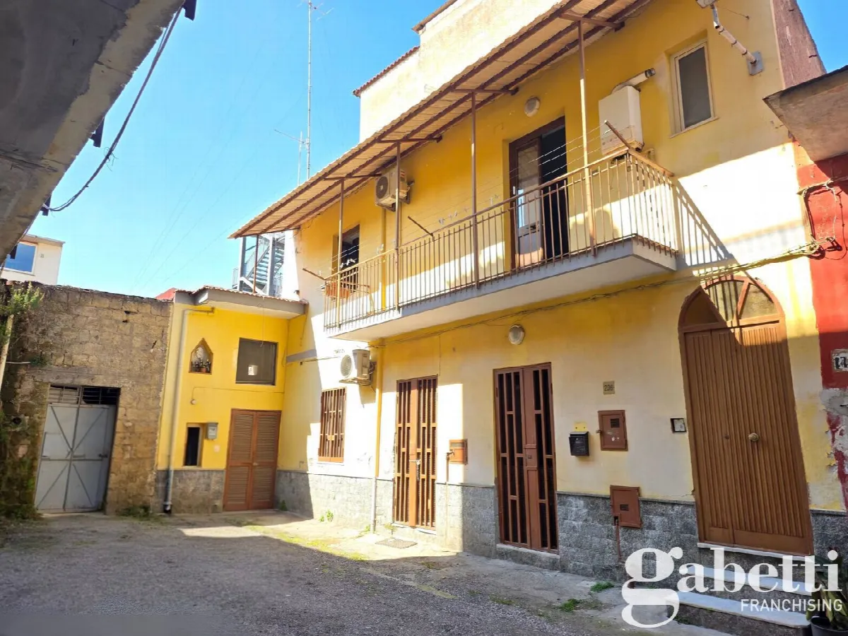 Palazzo/Stabile in vendita a Pomigliano d'Arco - foto 2