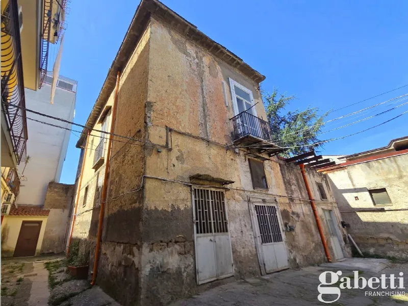 Palazzo/Stabile in vendita a Pomigliano d'Arco - foto 1