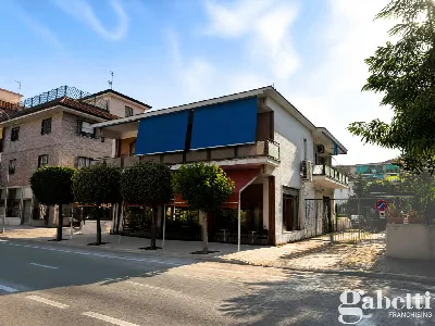 Palazzo/Stabile in vendita a Pomigliano d'... - foto 1