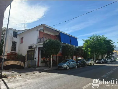 Palazzo/Stabile in vendita a Pomigliano d'... - foto 2