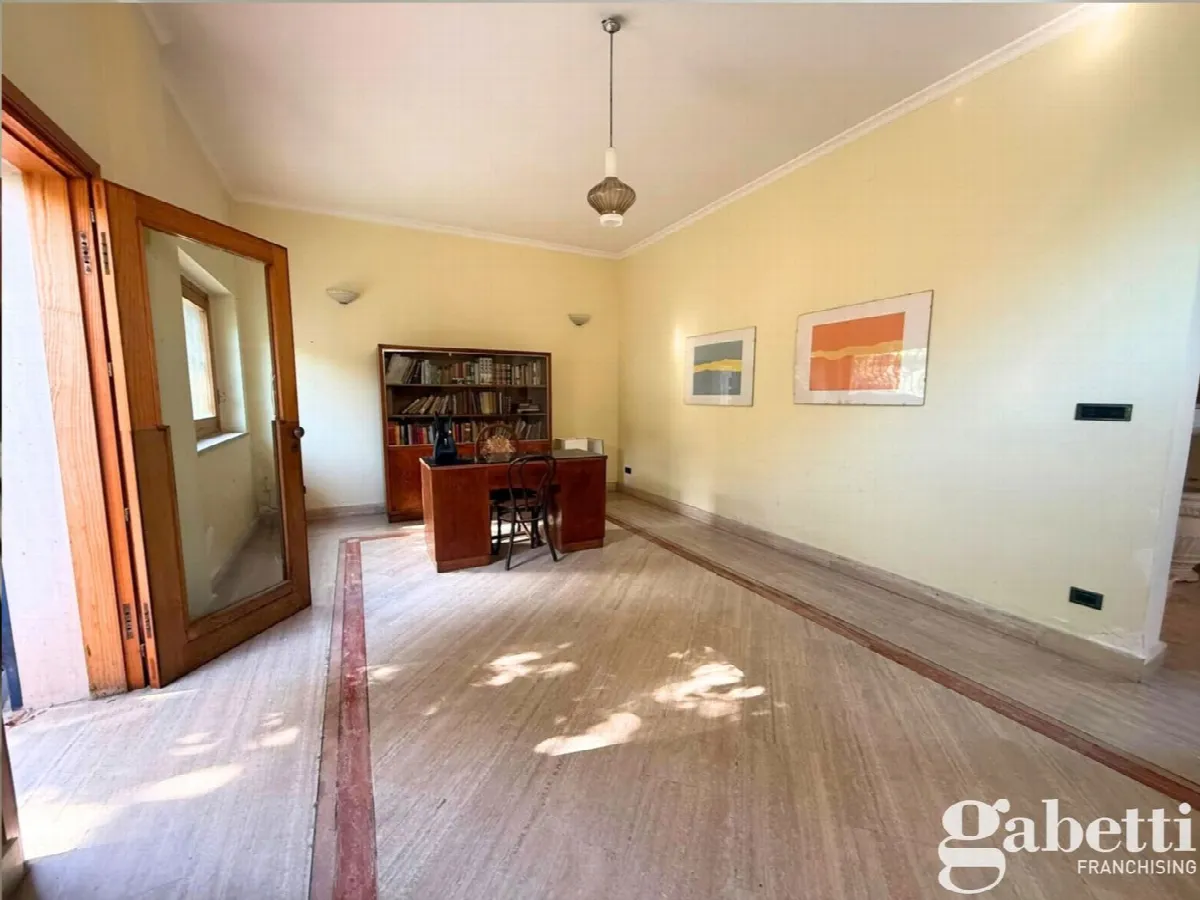 Palazzo/Stabile in vendita a Pomigliano d'Arco - foto 4