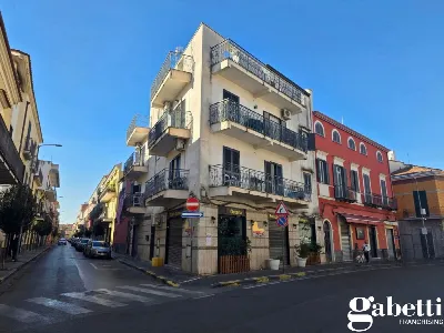 Palazzo/Stabile in vendita a Pomigliano d'... - foto 1