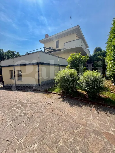 Villetta a schiera in vendita a Senago - foto 1