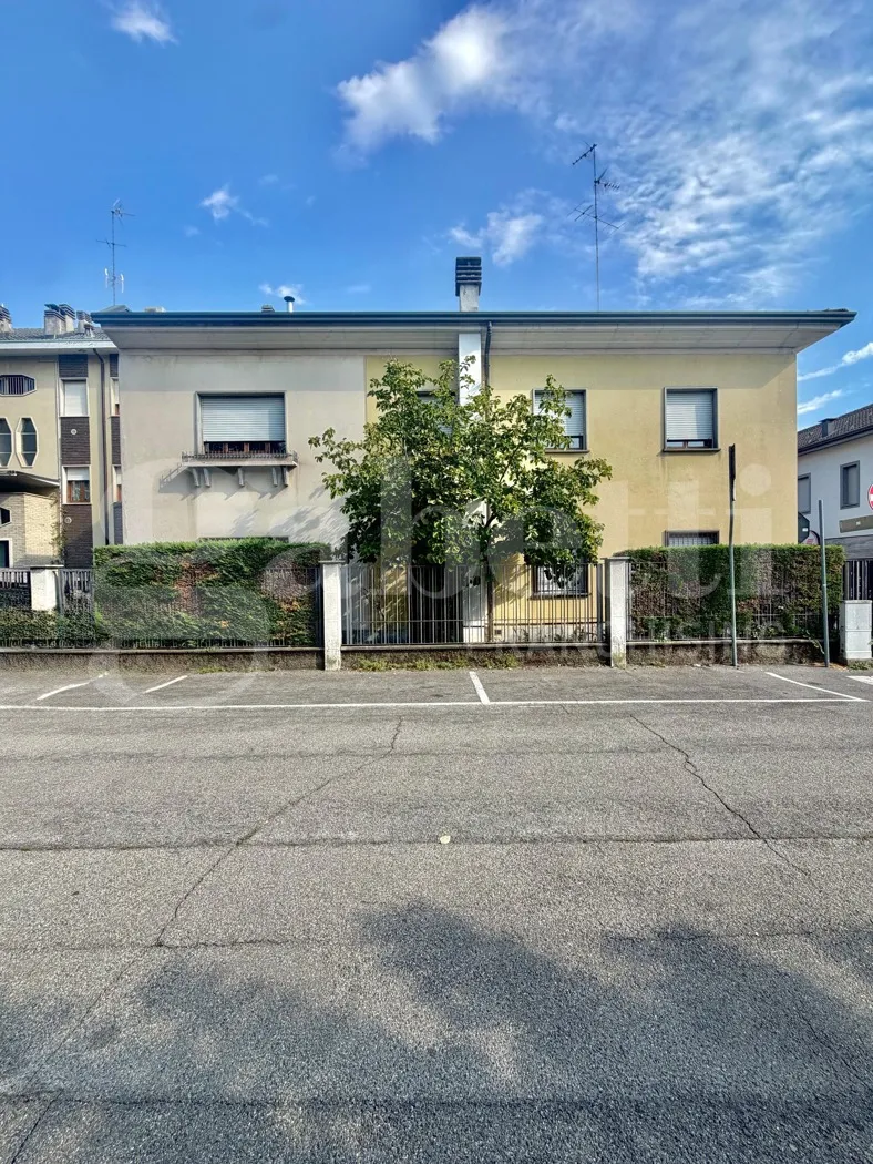 Casa Indipendente in vendita a Senago - foto 3