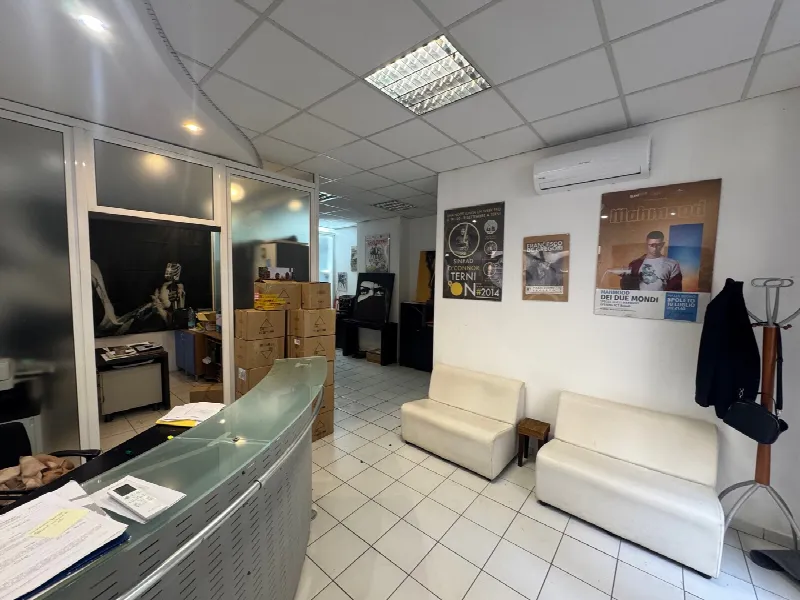 Ufficio in vendita a Terni, Centro, centro storico - foto 2