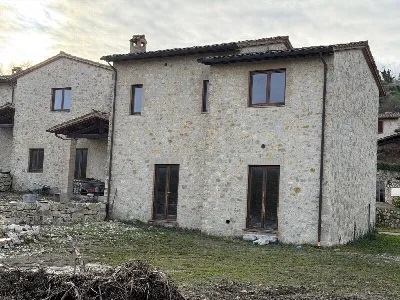 Villetta a schiera in vendita a Avigliano ... - foto 3