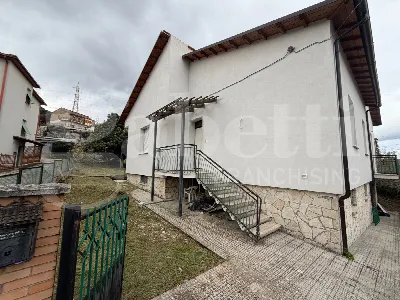 Villa a Terni