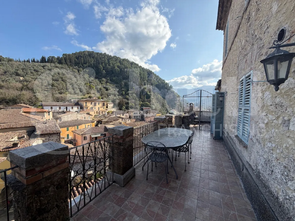 Palazzo/Stabile in vendita ad Arrone - foto 5