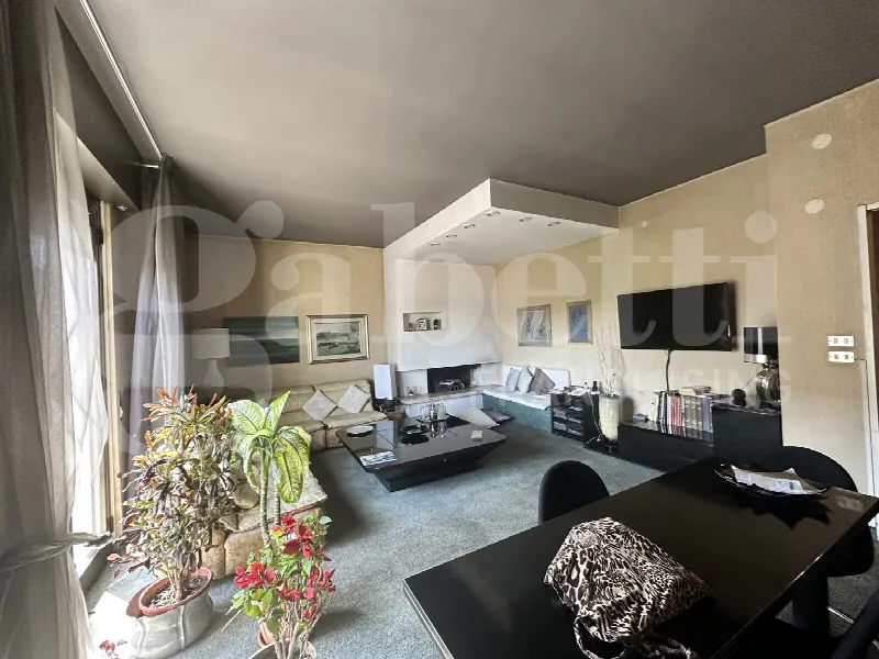 Appartamento in vendita a Verona, Centro - foto 1