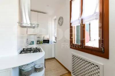 Appartamento in vendita a Venezia, Santi G... - foto 8
