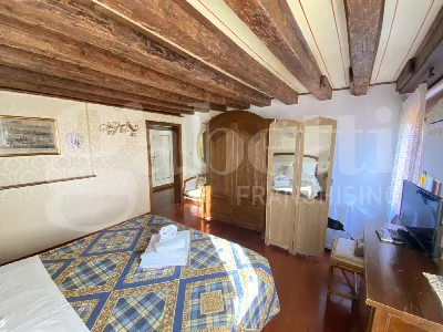 Appartamento in vendita a Venezia, Santi g... - foto 1