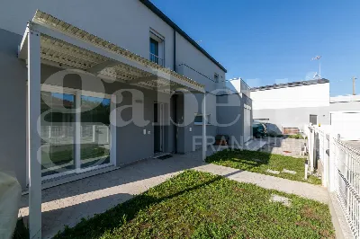 Casa Indipendente in vendita a Mogliano Ve... - foto 2