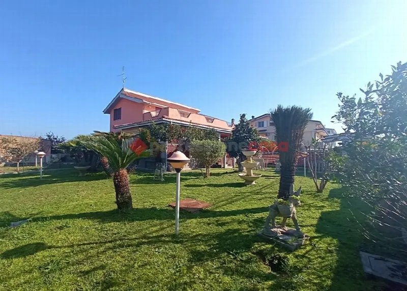 Villa in vendita a Aprilia - foto 4