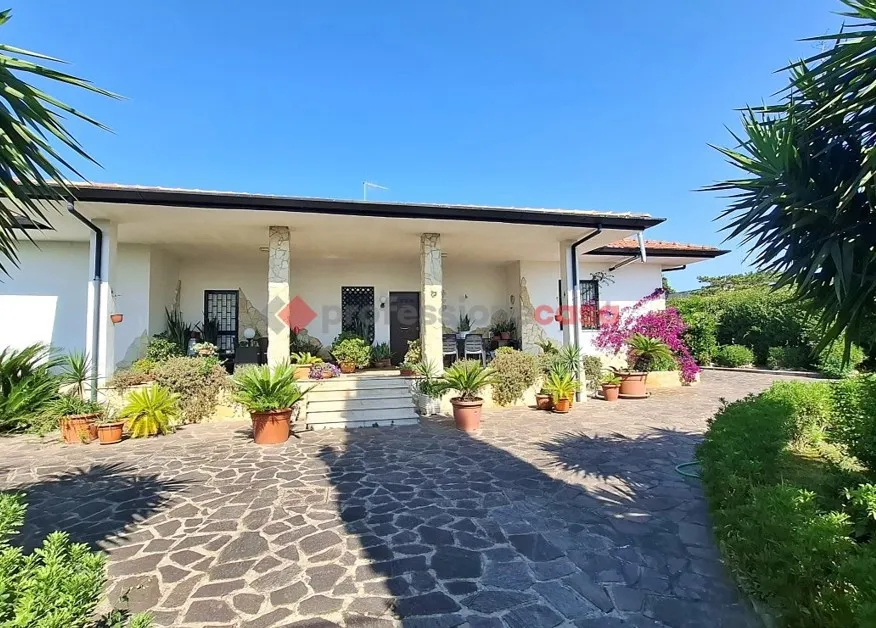Villa in vendita ad Aprilia - foto 2