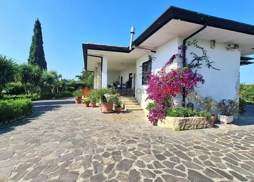 Villa in vendita ad Aprilia - foto 4