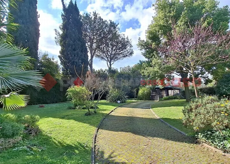 Villa in vendita a Aprilia - foto 2
