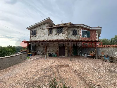 Casa Indipendente in vendita a Aprilia - foto 2