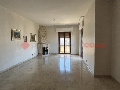 Appartamento in vendita a Taranto, Tre car... - foto 2