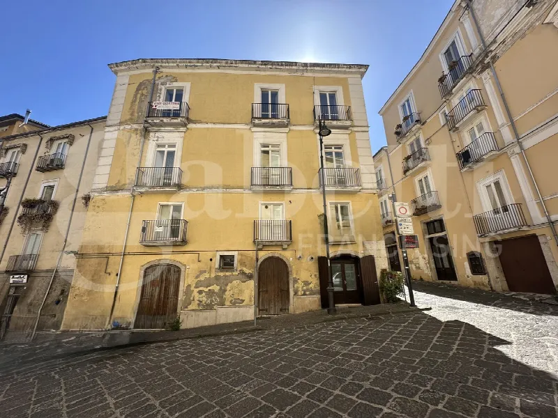 Appartamento in vendita a Avellino, Centro storico - foto 2