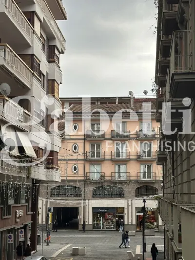 Appartamento in vendita a Avellino, Emanue... - foto 1