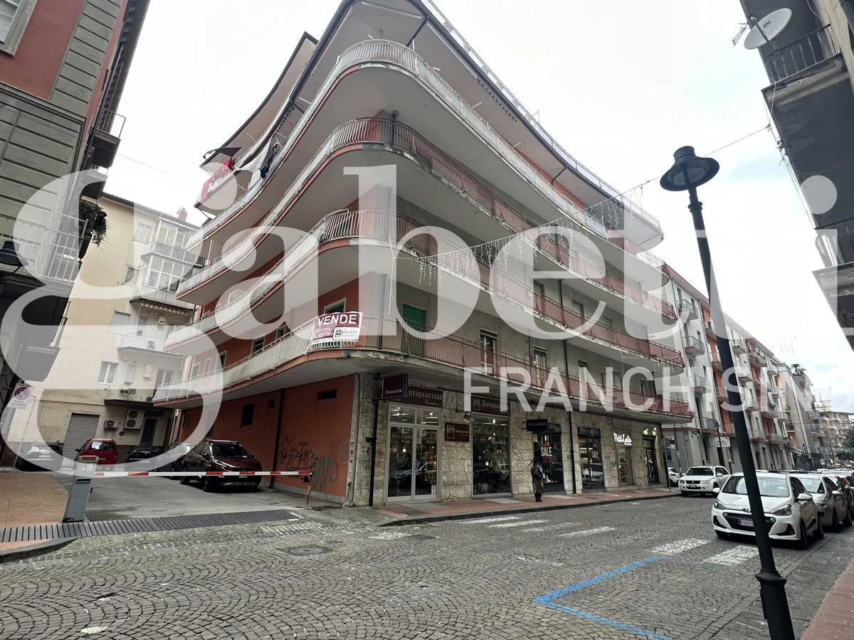 Appartamento in vendita ad Avellino, Emanuele Ii, Colombo, Morelli E Silvati - foto 2