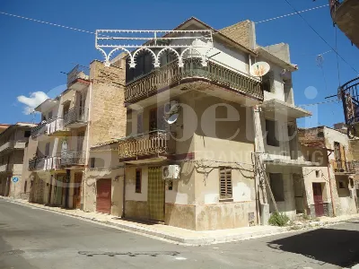 Casa Indipendente a Altavilla Milicia