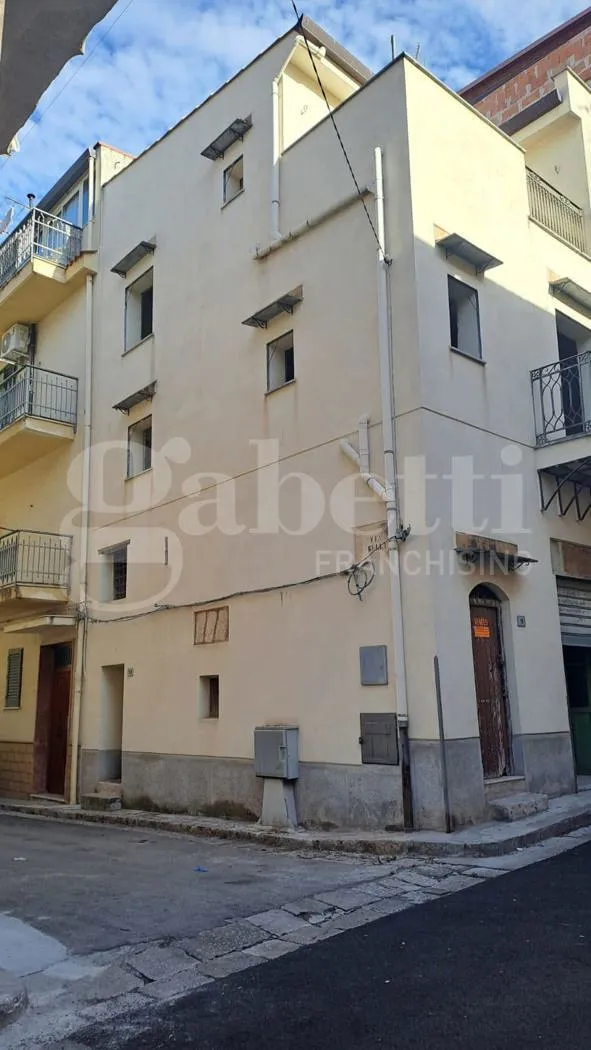 Palazzo/Stabile in vendita a Bagheria - foto 2