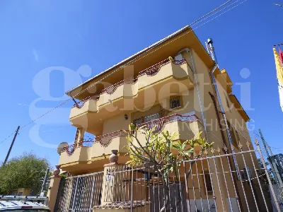 Palazzo/Stabile in vendita a Bagheria - foto 1