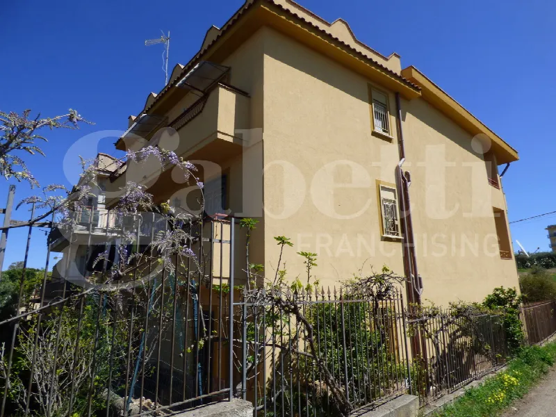 Palazzo/Stabile in vendita a Bagheria - foto 2