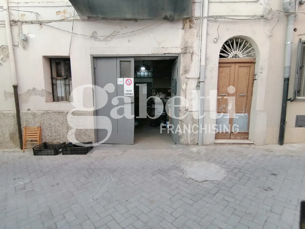 Palazzo/Stabile in vendita a Sant'Agata di Militello - foto 2