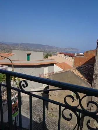 Palazzo/Stabile in vendita a Furnari - foto 2
