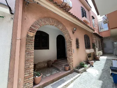 Casa Indipendente a Barcellona Pozzo di Gotto