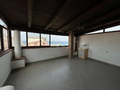 Casa Indipendente in vendita a Barcellona ... - foto 2