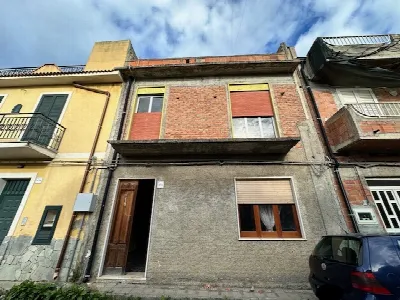 Casa Indipendente a Barcellona Pozzo di Gotto