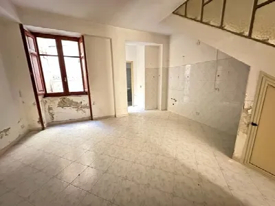Casa Indipendente a Barcellona Pozzo di Gotto