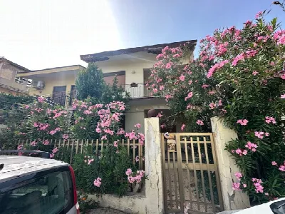 Villetta a schiera in vendita a Barcellona... - foto 1