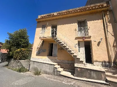 Casa Indipendente a Barcellona Pozzo di Gotto