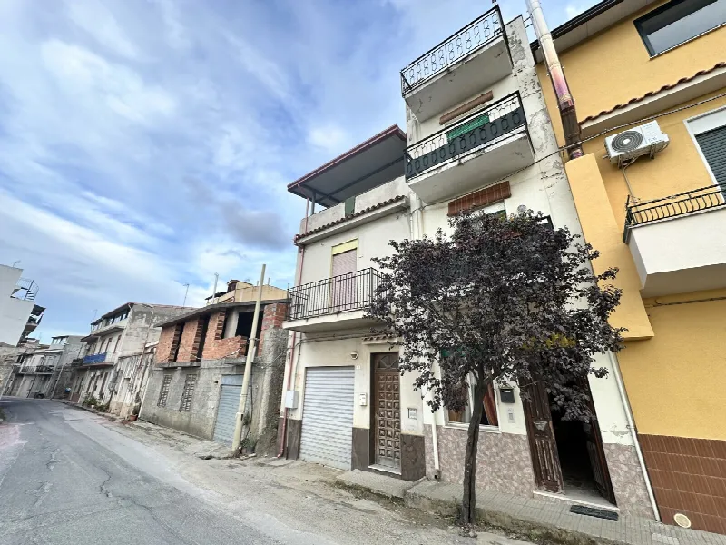 Casa Indipendente in vendita a Barcellona Pozzo di Gotto - foto 1