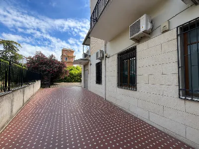 Ufficio in vendita a Barcellona Pozzo di G... - foto 2
