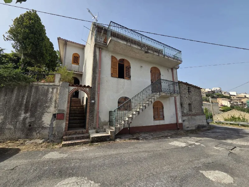 Casa Indipendente in vendita a Basicò - foto 1