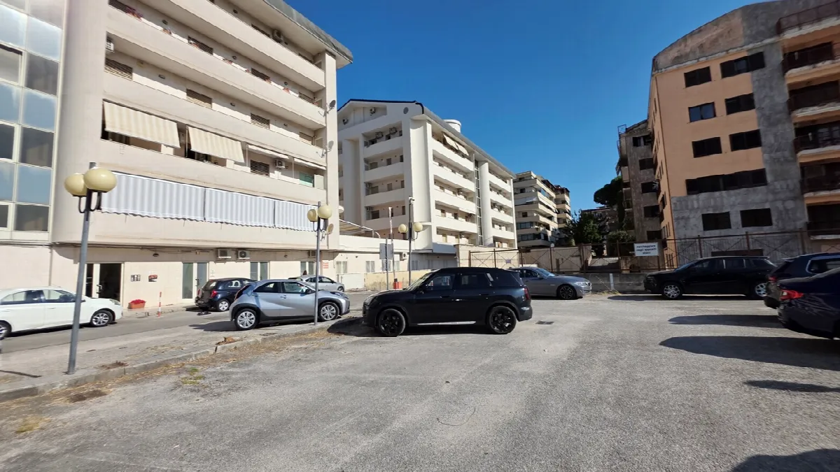 Appartamento in vendita a Caserta, Centro - foto 2
