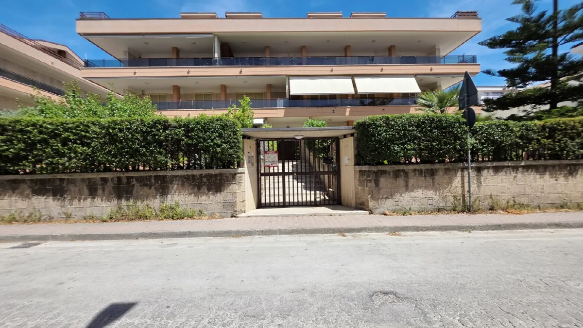 Appartamento in vendita a Caserta, Caserta Nord - foto 2