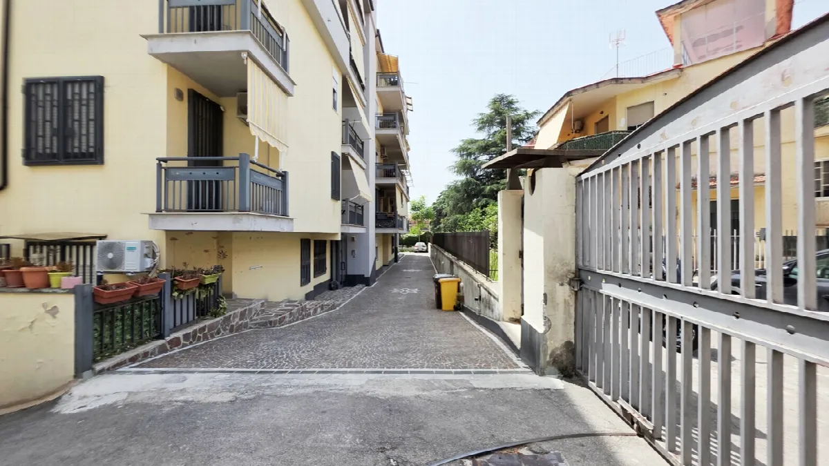 Appartamento in vendita a Caserta, Caserta Est - foto 2