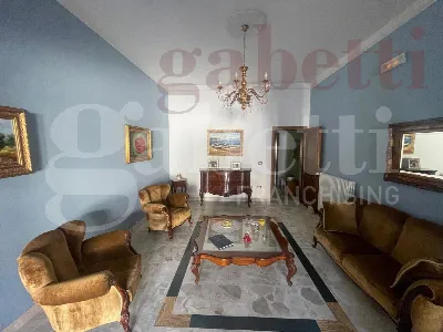 Casa Indipendente in vendita a Spongano - foto 1