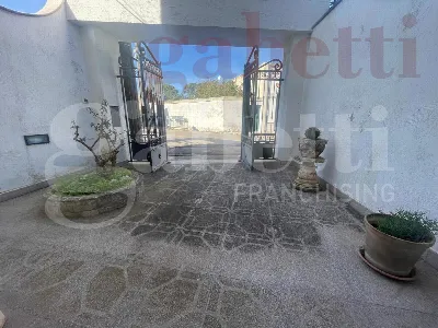 Casa Indipendente in vendita a Spongano - foto 4