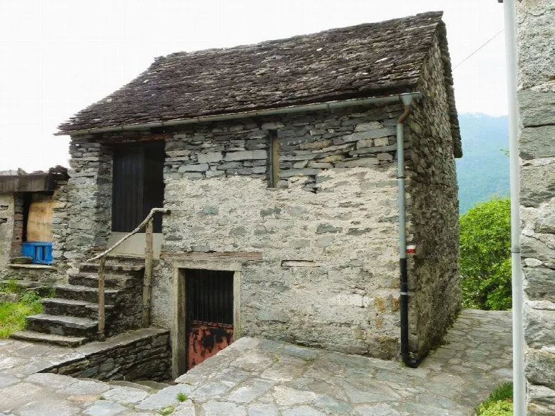 Rustico/Casale in vendita a Montecrestese - foto 1