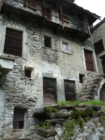 Casa Indipendente in vendita a Varzo - foto 1